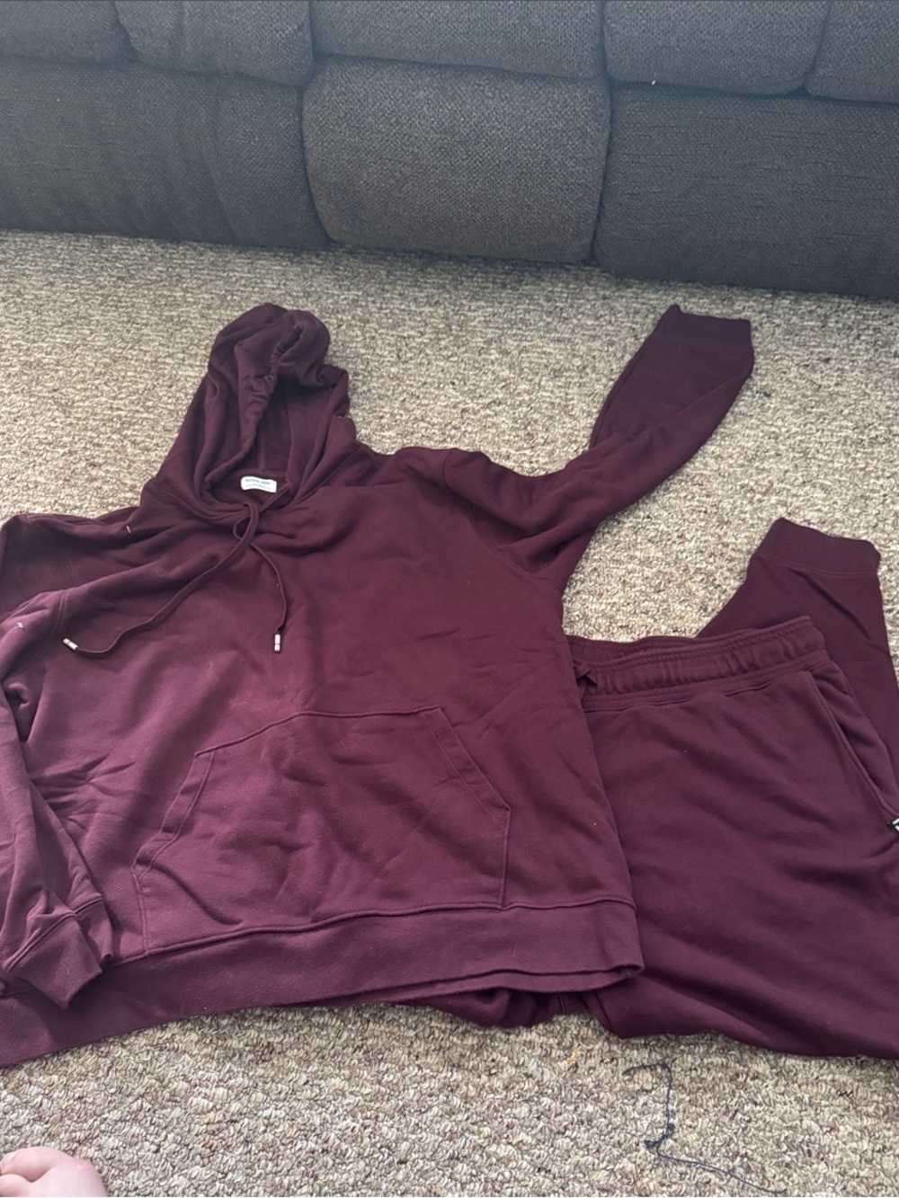 Tommy John Women's Hoodie and Joggers in Burgundy